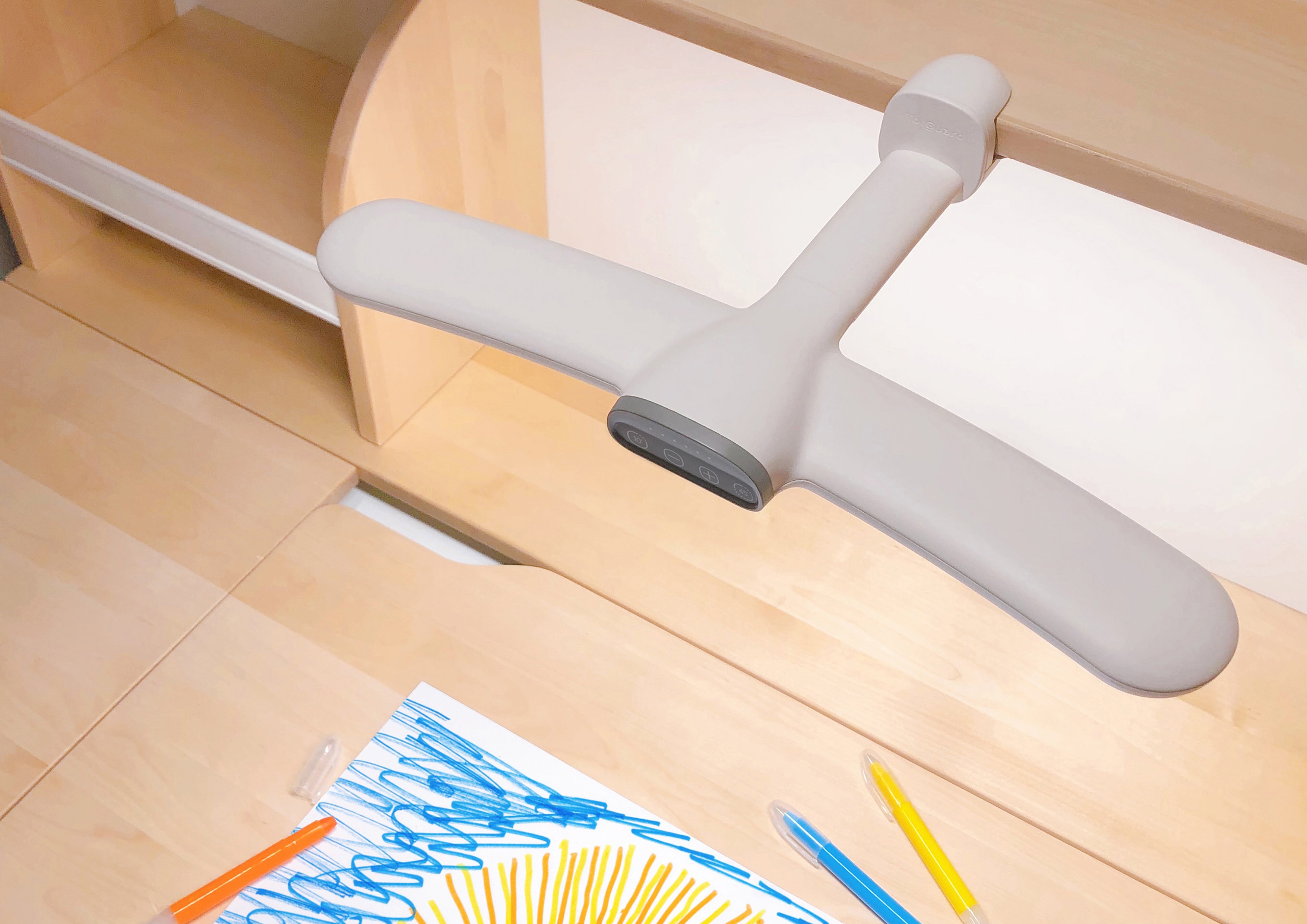 2020 CGD contemporary good design award，Desk lamp，Zhejiang child care Ergonomics Technology Co., Ltd，