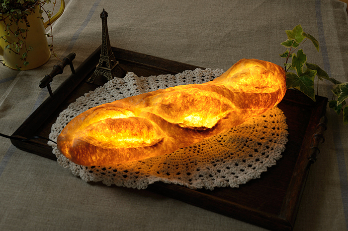 Yukiko Morita，Bread lamp，Japanese designer，LED bulb，