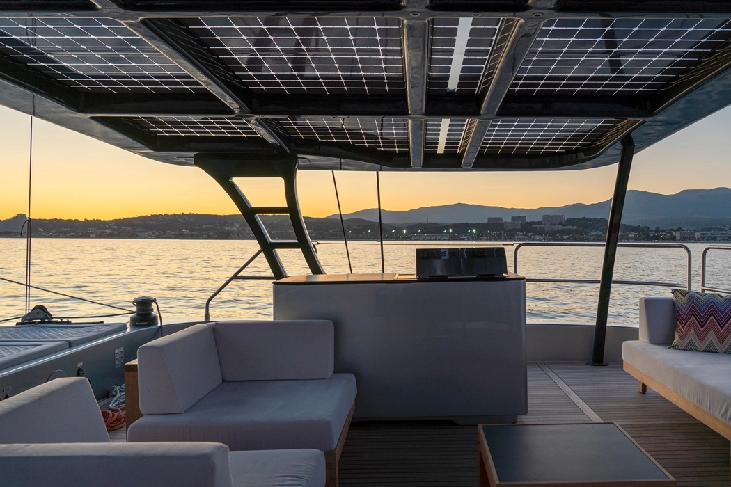 ship，catamaran，reproducible ，environment protection，luxury，