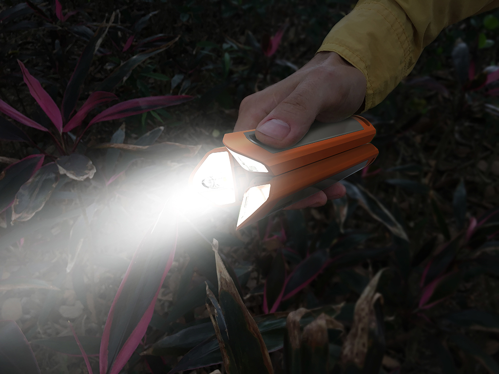 2017 red dot，Lighting device，Portable，outdoors，Flashlight，