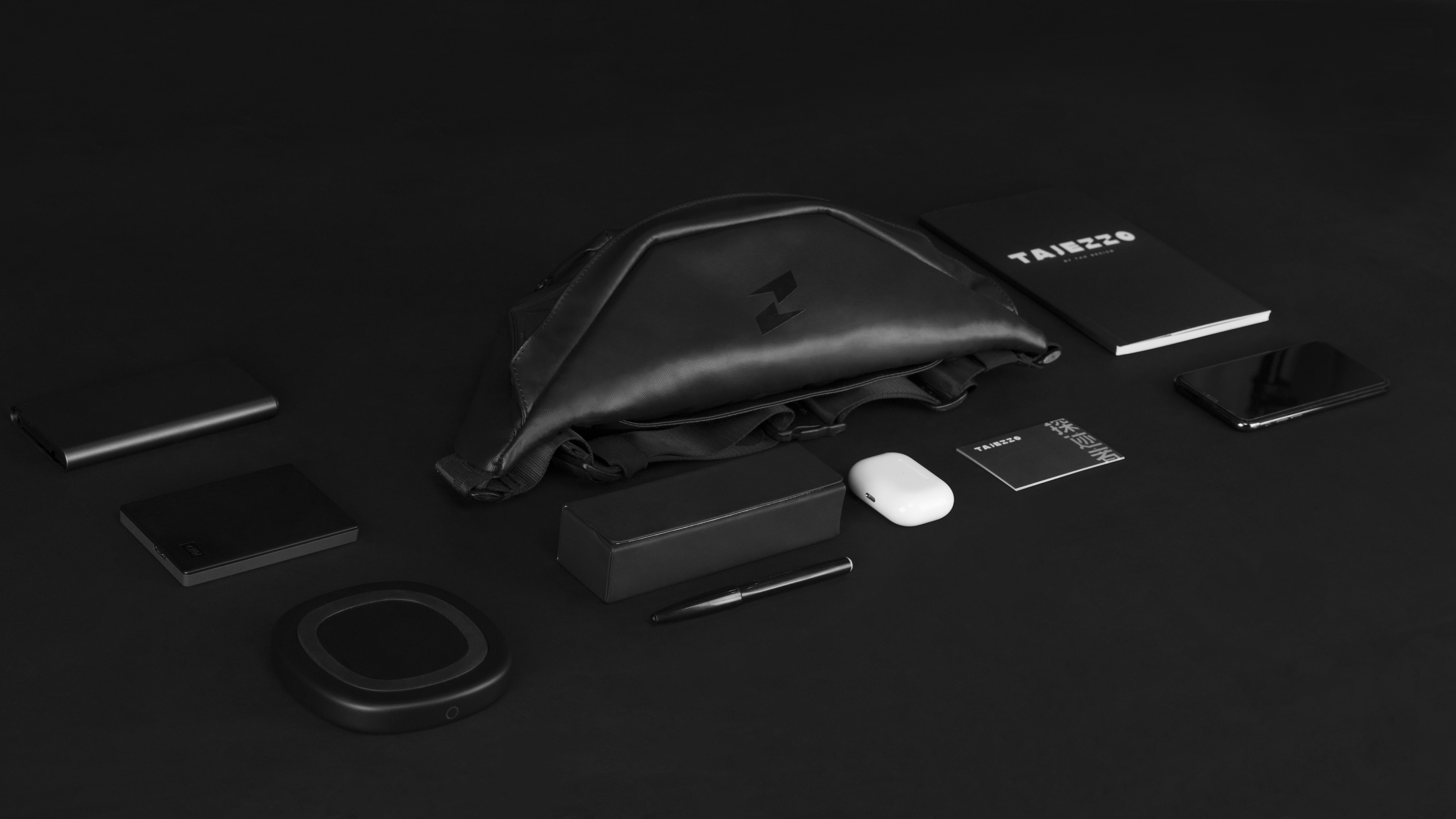 Travel equipment，Inclined shoulder bag，industrial design，