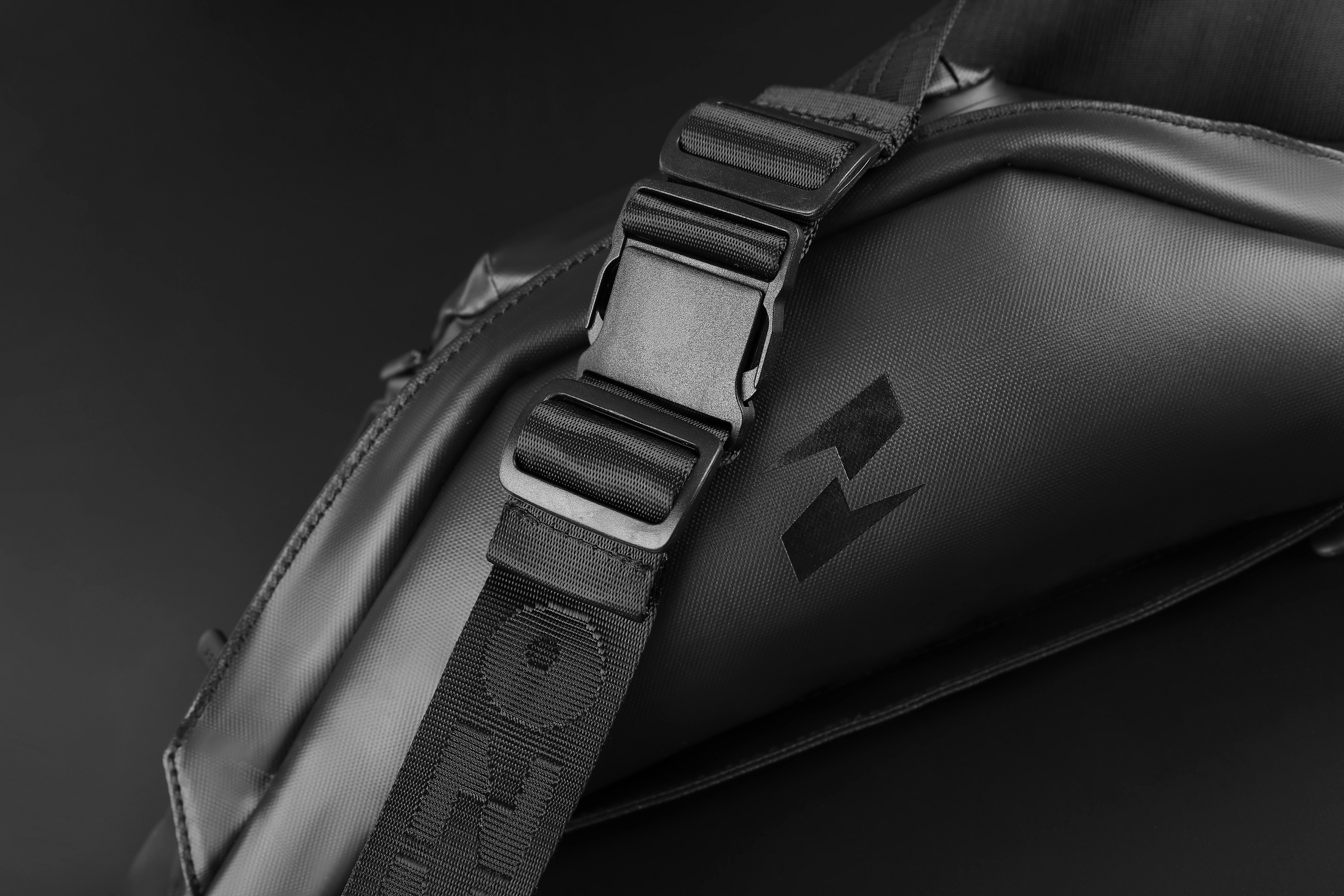 Travel equipment，Inclined shoulder bag，industrial design，