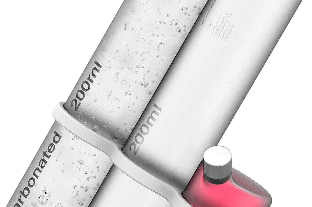 Space，Recyclable，Ultralight material，Water bottle，concept，