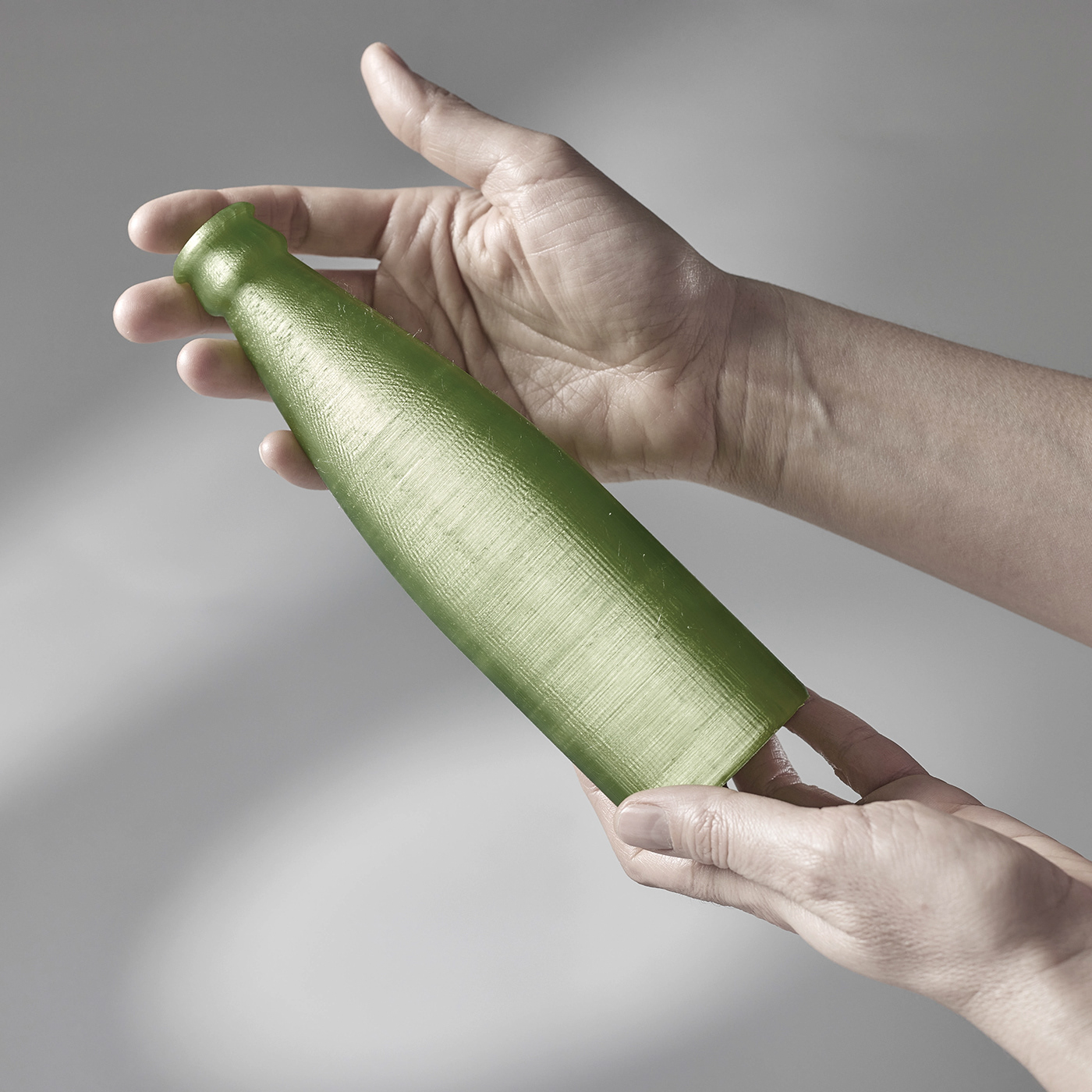 Beer bottle，Brewing enterprise，triangle，product design，