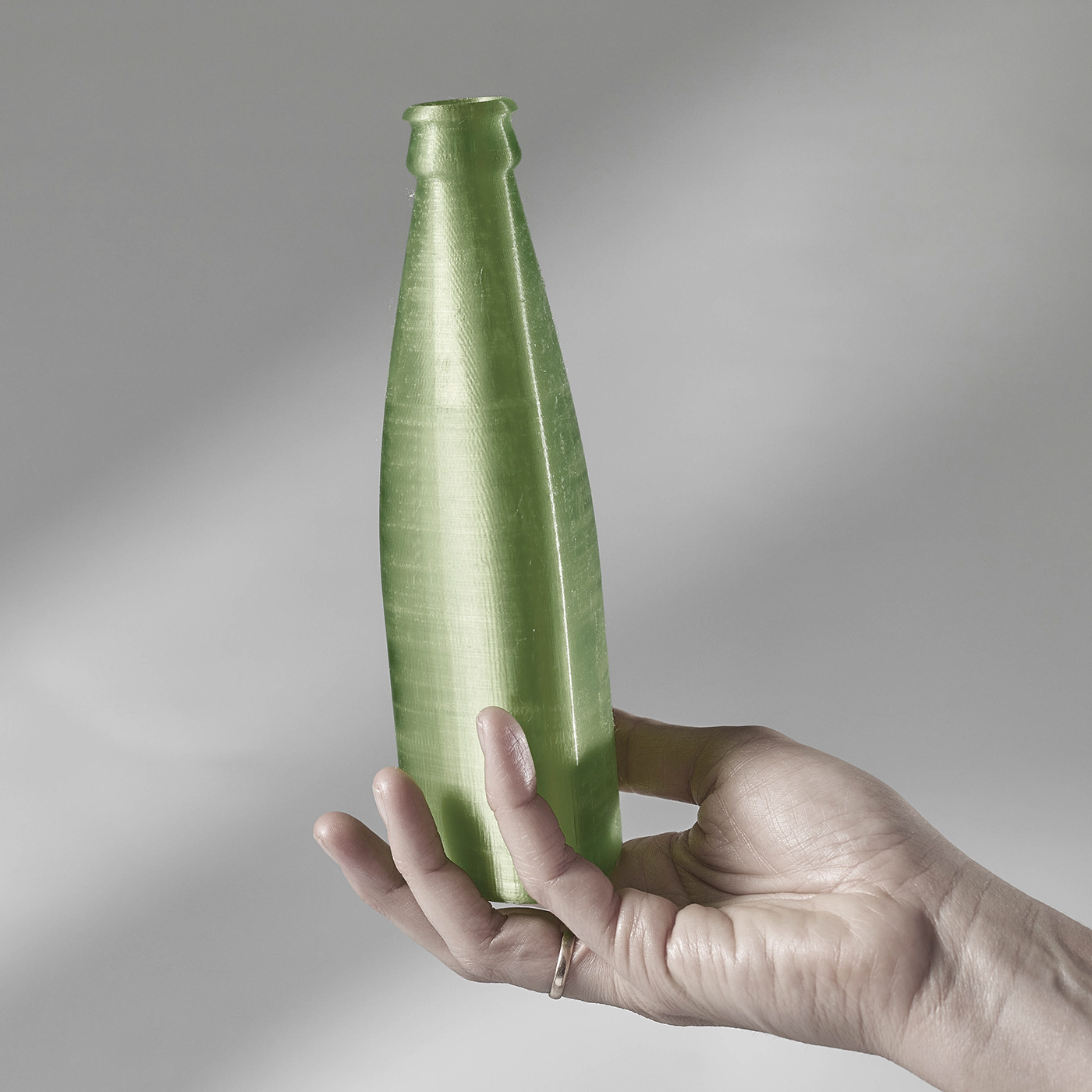 Beer bottle，Brewing enterprise，triangle，product design，