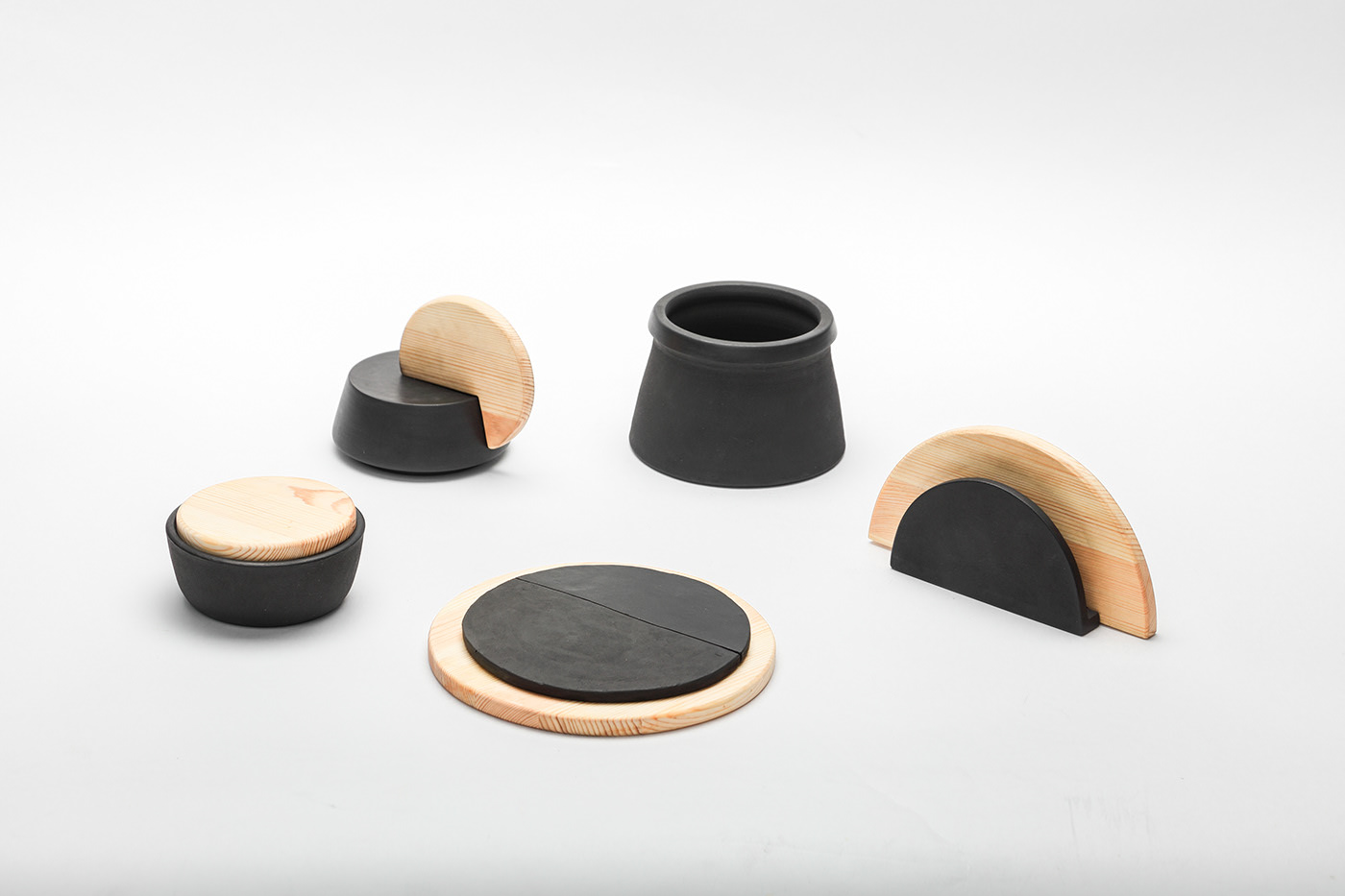 Porcelain，polishing，moon，ceramics，