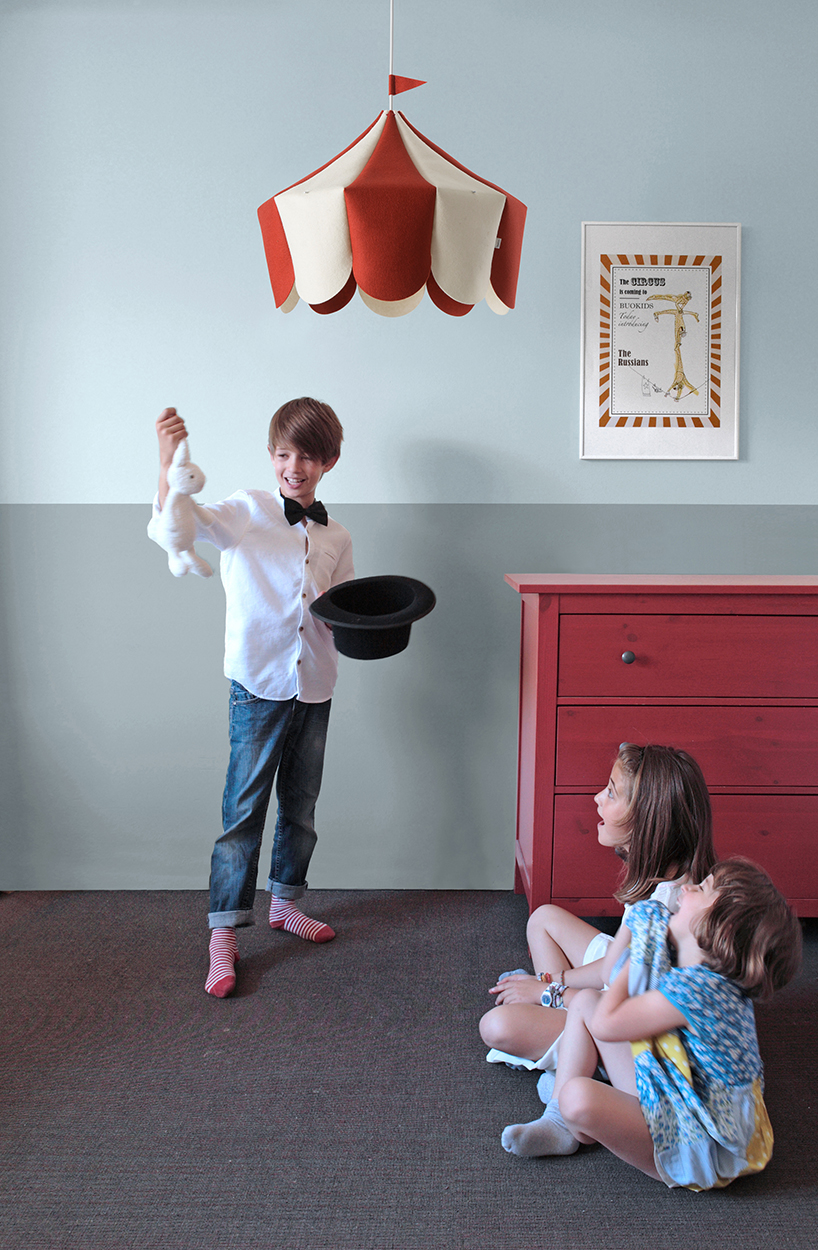 Tent，flag，cloth，lamp，