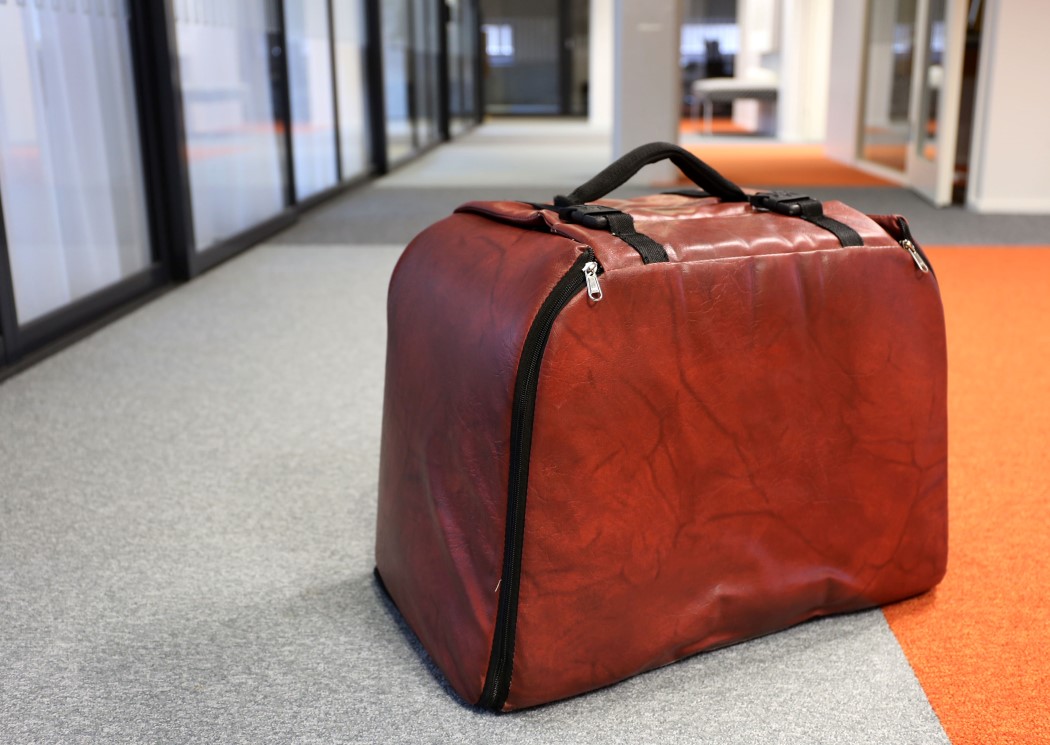 India，briefcase，Production equipment，canvas，gules，