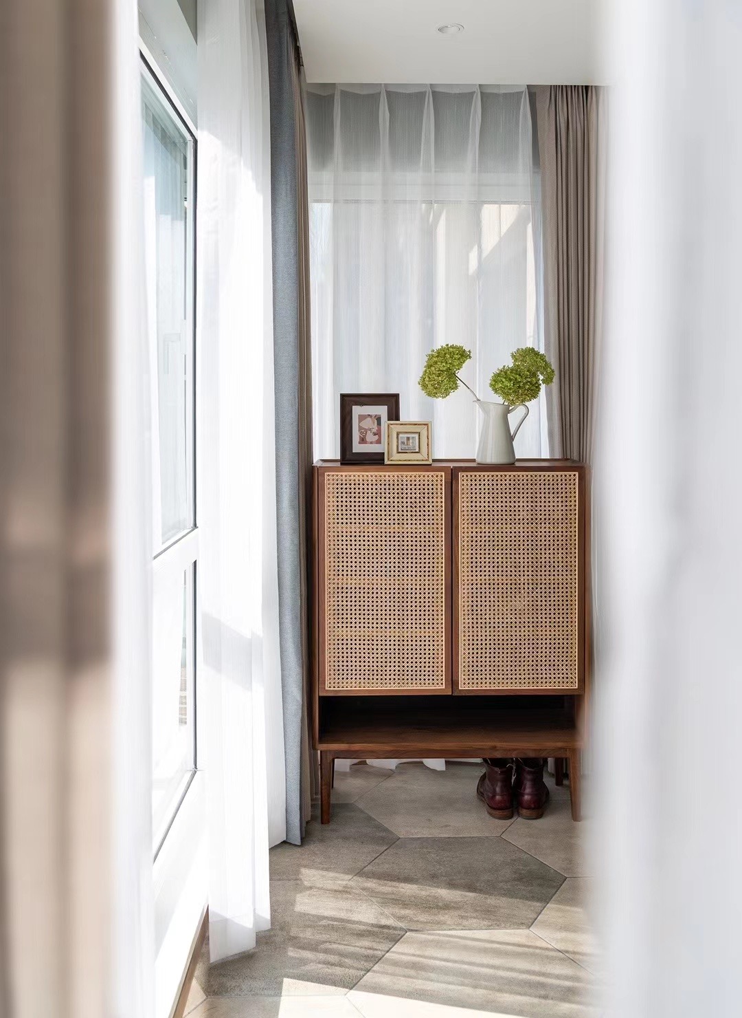 furniture，Hangzhou，Solid wood furniture，Nordic furniture，