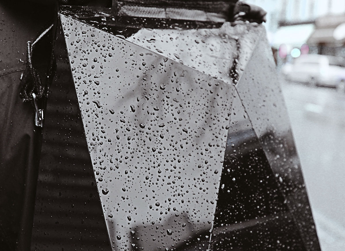 Turtle shell，a bag，black，bionics，