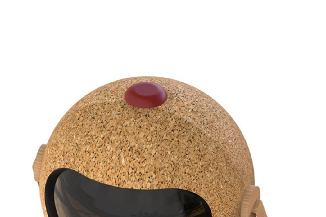 lantern，Health tracker，the elderly，wooden ，