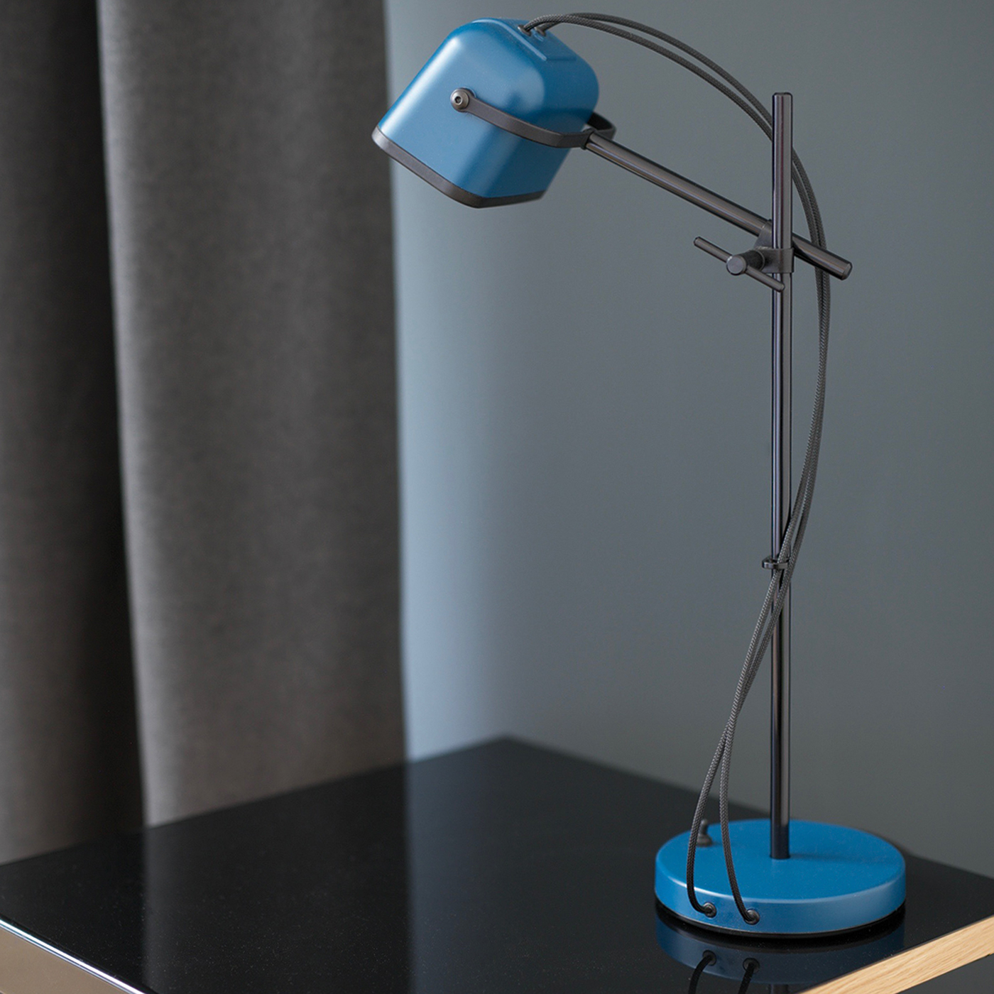 Car blue，velvet，black，Desk lamp，color，