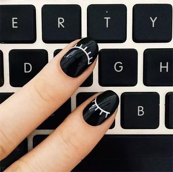 female sex，fashion，nail，manicure，