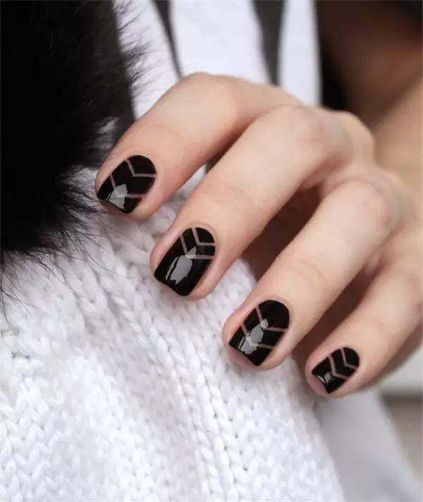 female sex，fashion，nail，manicure，