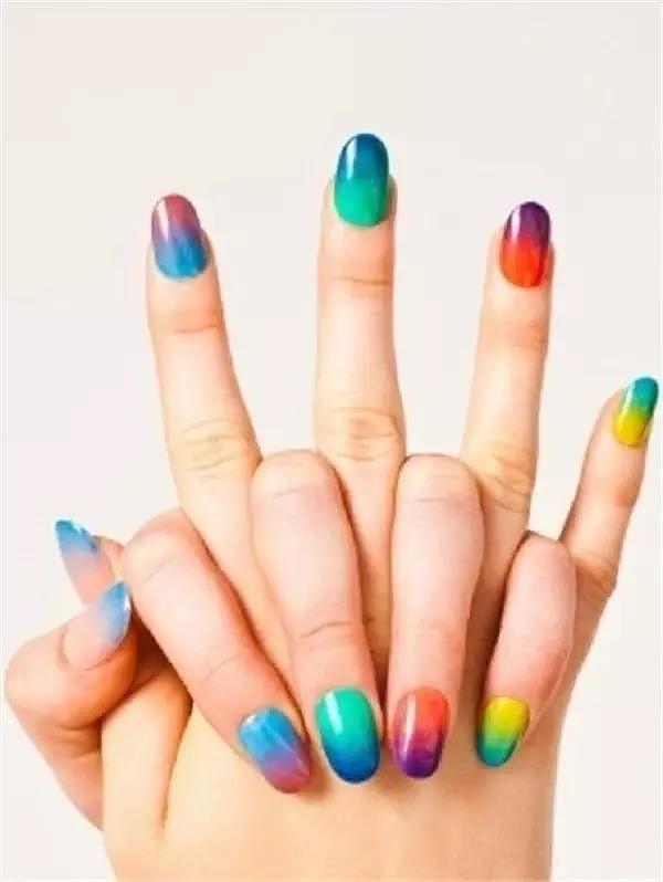 female sex，fashion，nail，manicure，