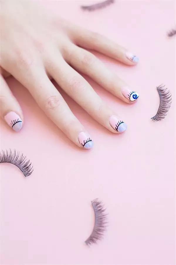 female sex，fashion，nail，manicure，