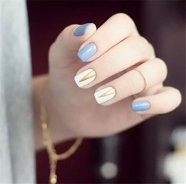 female sex，fashion，nail，manicure，