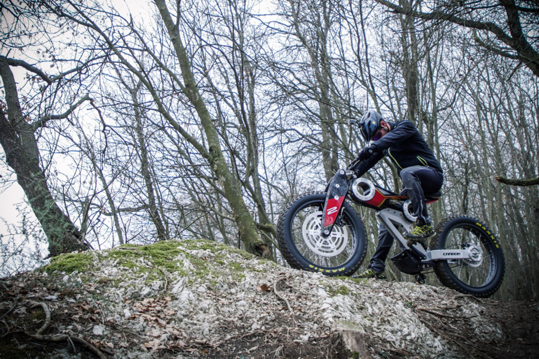 Bicycle，Electric vehicle，cross-country，