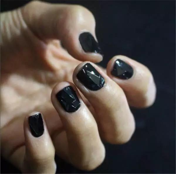 female sex，fashion，nail，manicure，