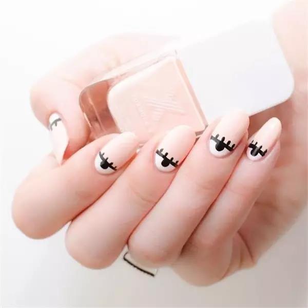 female sex，fashion，nail，manicure，