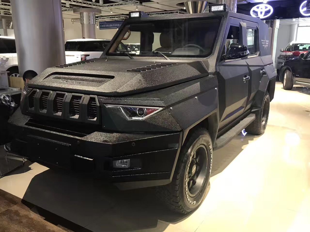 让雄性费尔蒙燃烧的重装巨人们超豪华装甲suv大集合