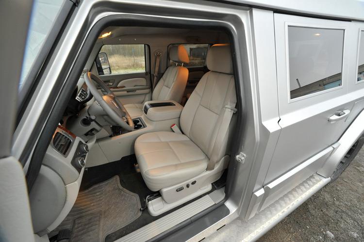 automobile，luxury，bulletproof，