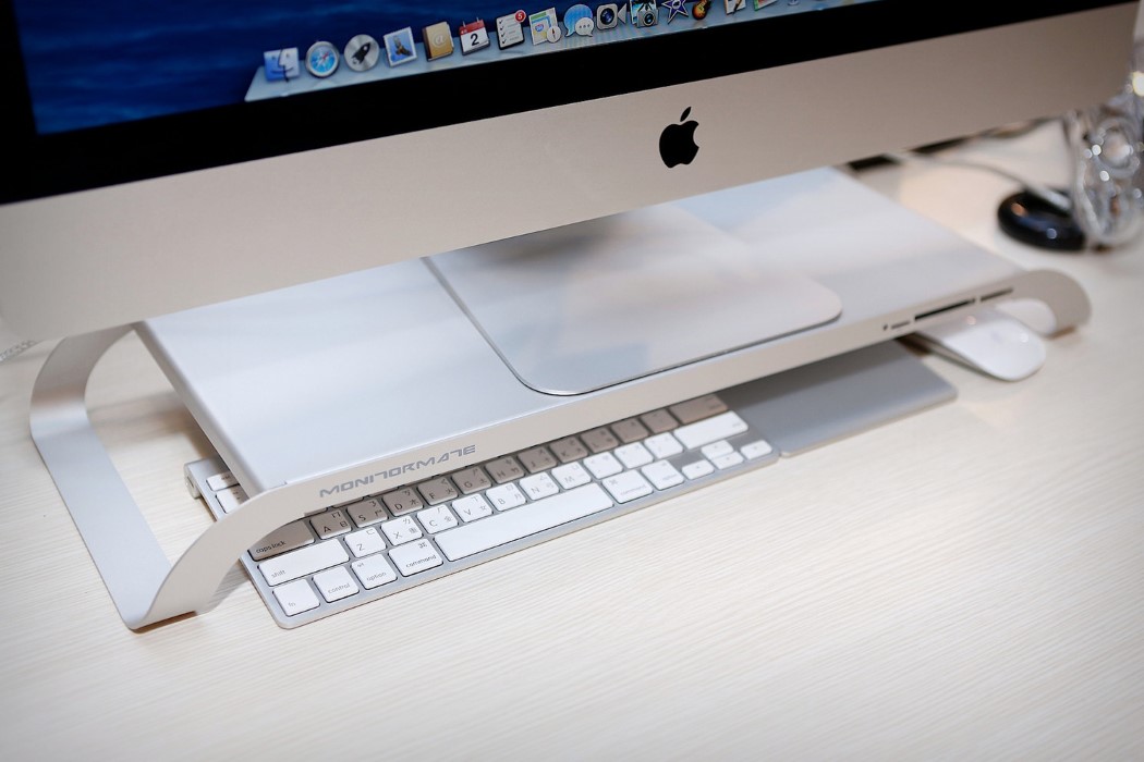 computer，Cushion table，External equipment，