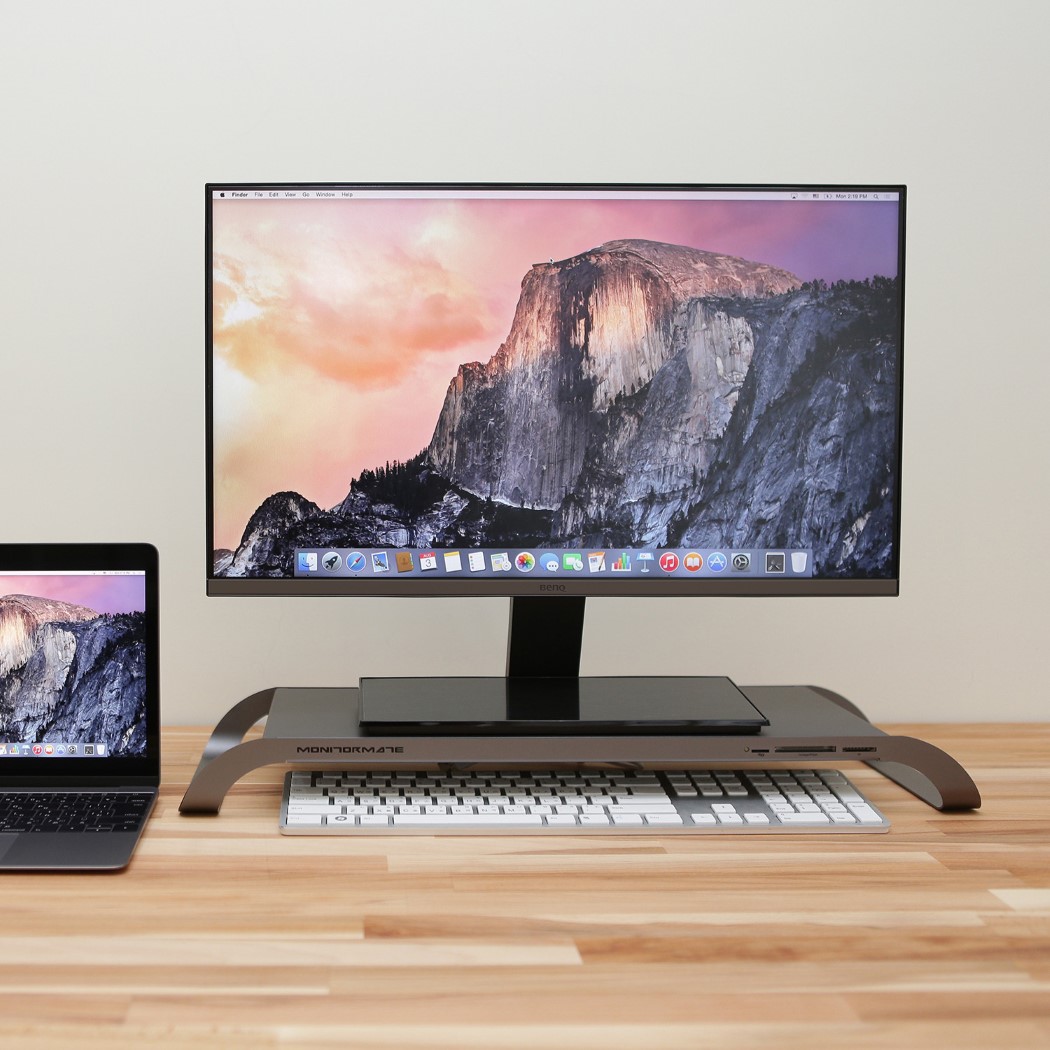 computer，Cushion table，External equipment，