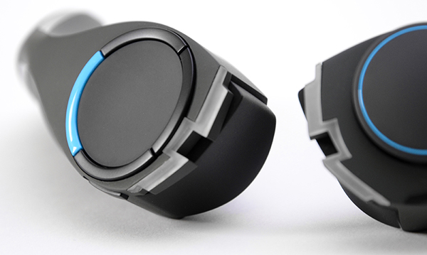 Logitech，Game handle，Ergonomic design，intelligence，