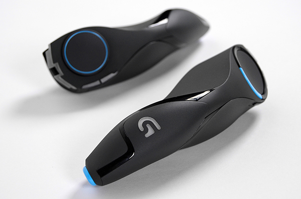 Logitech，Game handle，Ergonomic design，intelligence，