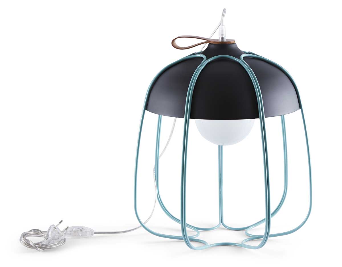 a chandelier，Bullshit.，Retro style，Tommaso Calder，