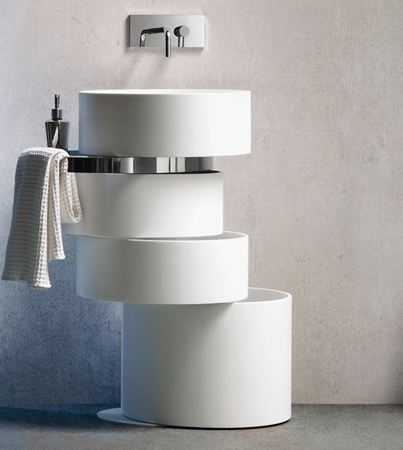 Receive，space，Alessandro Iso，originality，Track flume，