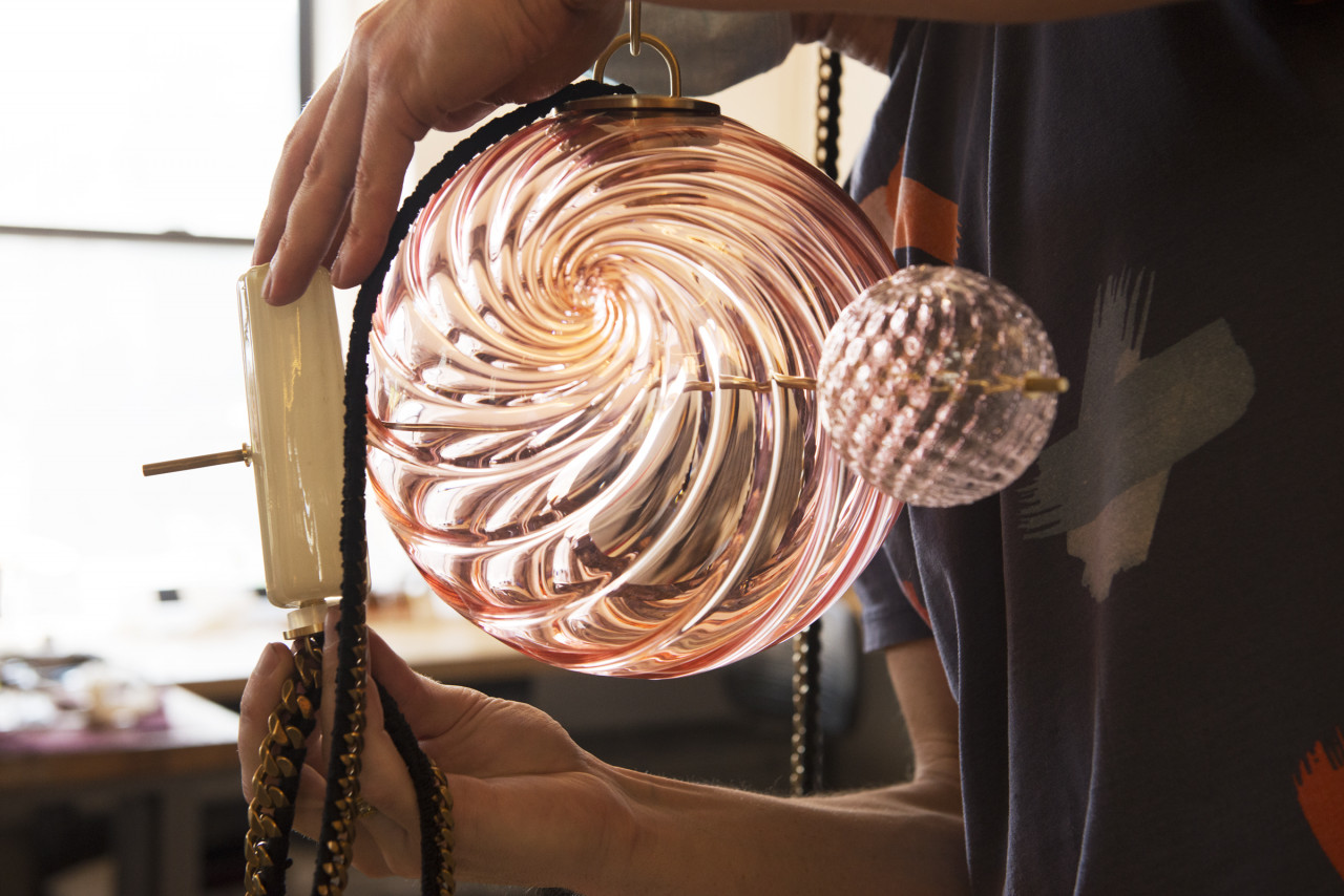 texture，polishing，brass，lamps and lanterns，Glass，