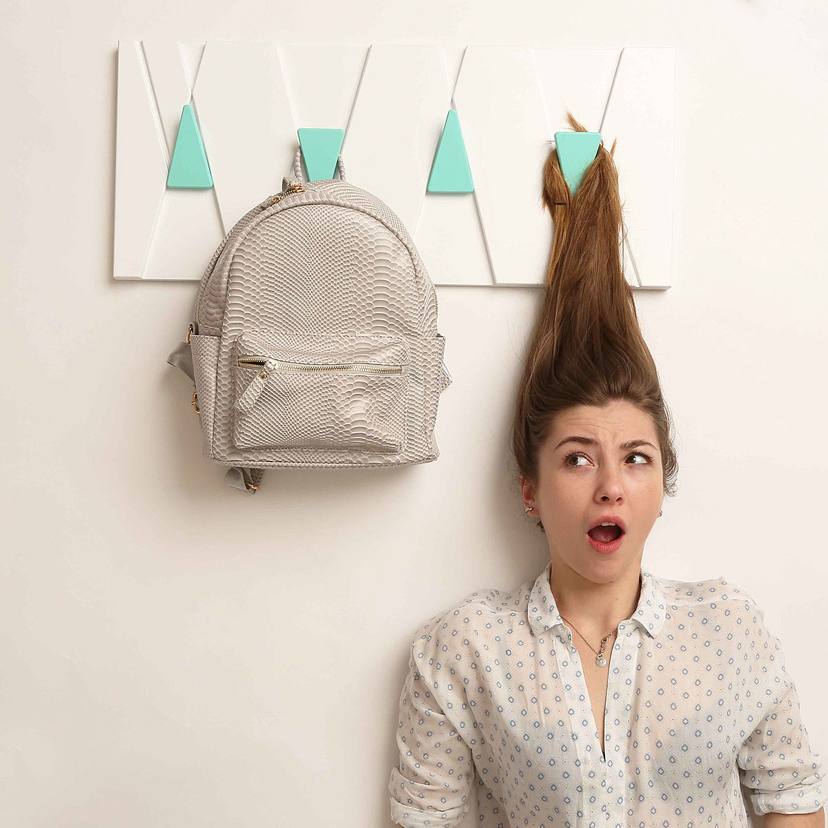 Creative design，a hook，mirror，interest，practical，