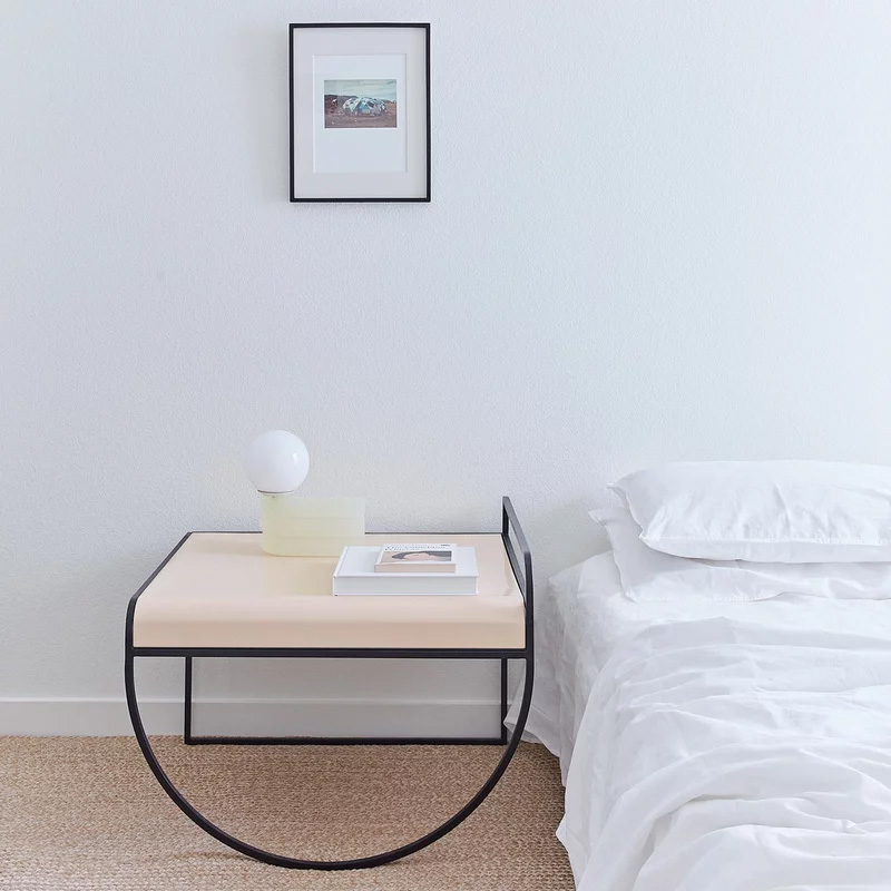 Desk lamp，ELIO，resin，