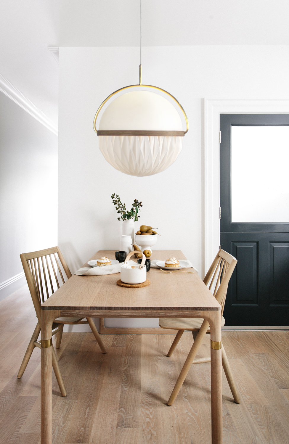 lamps and lanterns，fold，smooth，brightness，lighting，