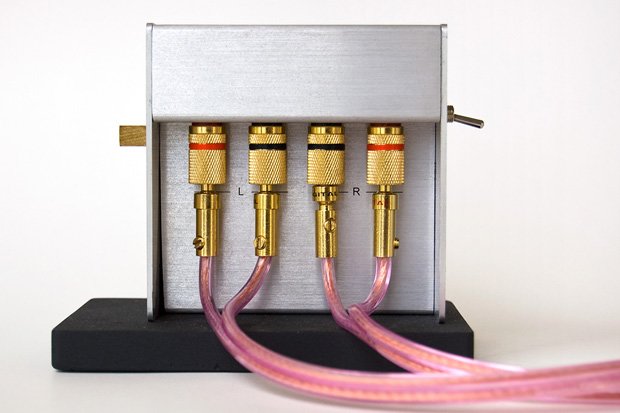 Wire exposure，loudspeaker box，ceramics，Joey Roth，