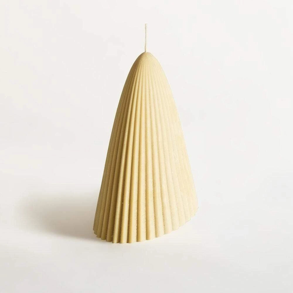 candle，black and white，beeswax，