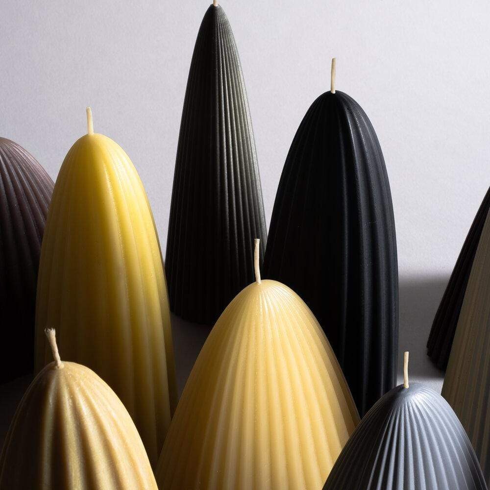 candle，black and white，beeswax，