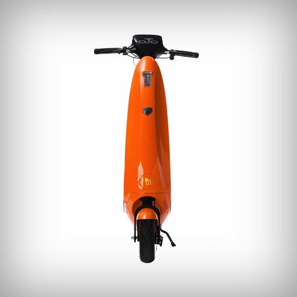 Elongated electric vehicle，