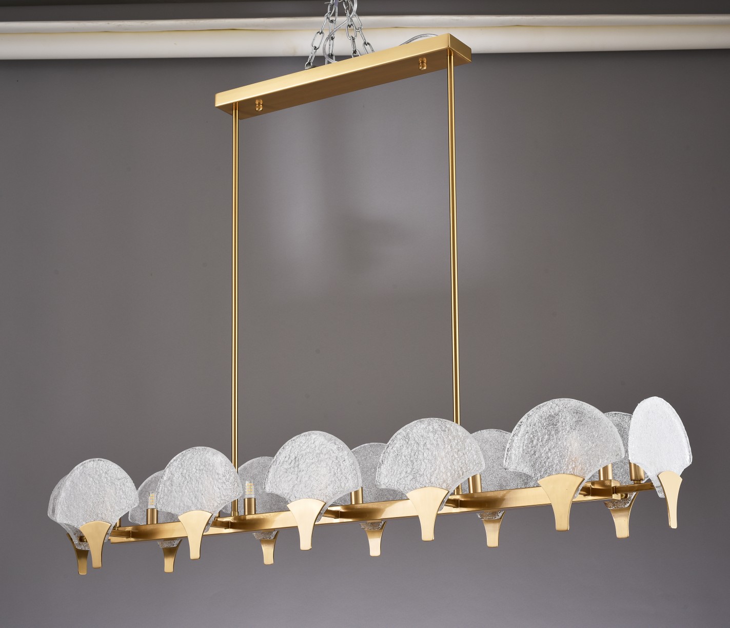 a chandelier，Wall lamp，restaurant lights，Bar lamp，