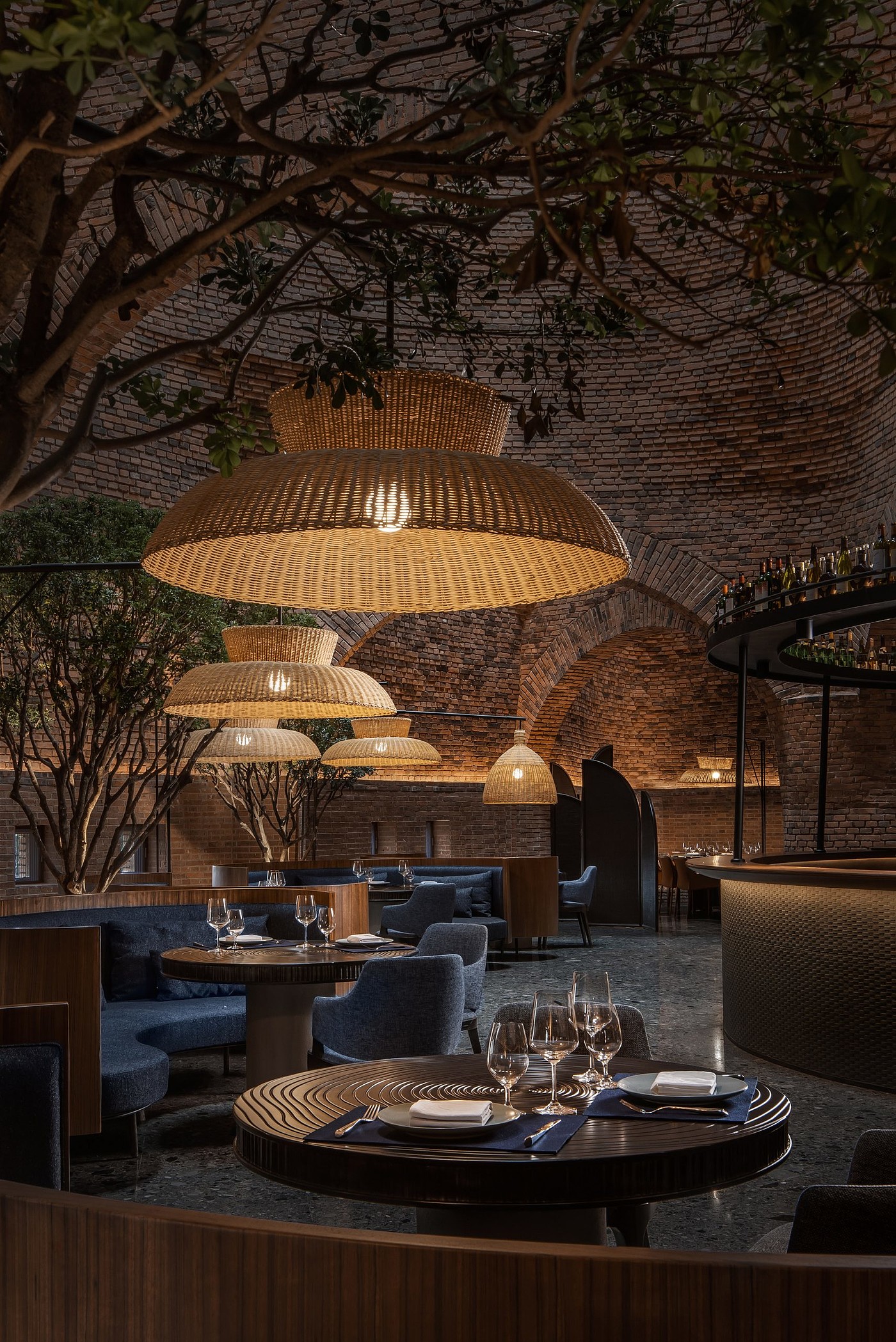 Zhengzhong design company，Mayer City，Restaurant and exhibition space，
