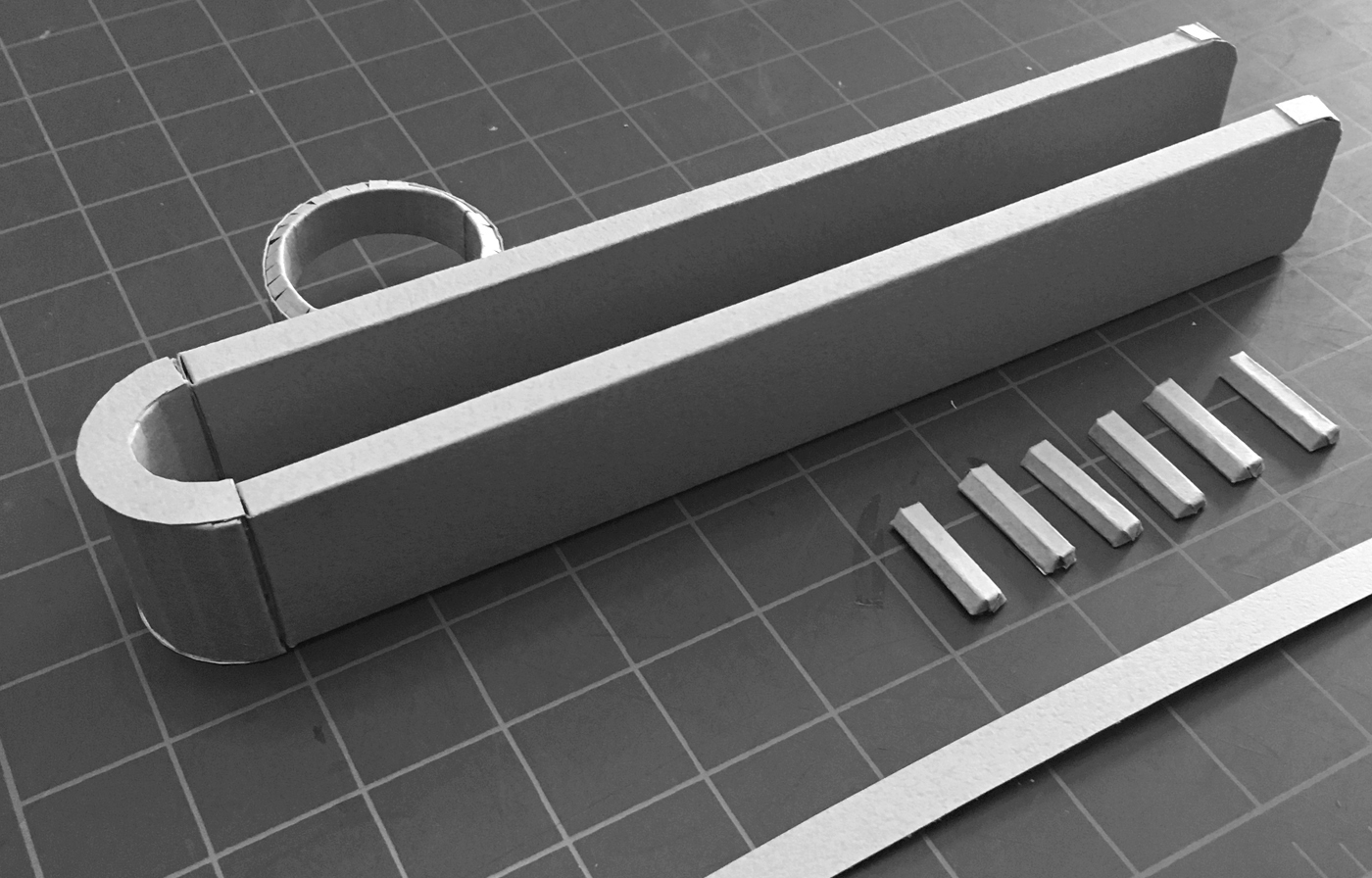 Quasi door is designed for children，With Bracelet，It can be put on your fingers，Crocodile shape，