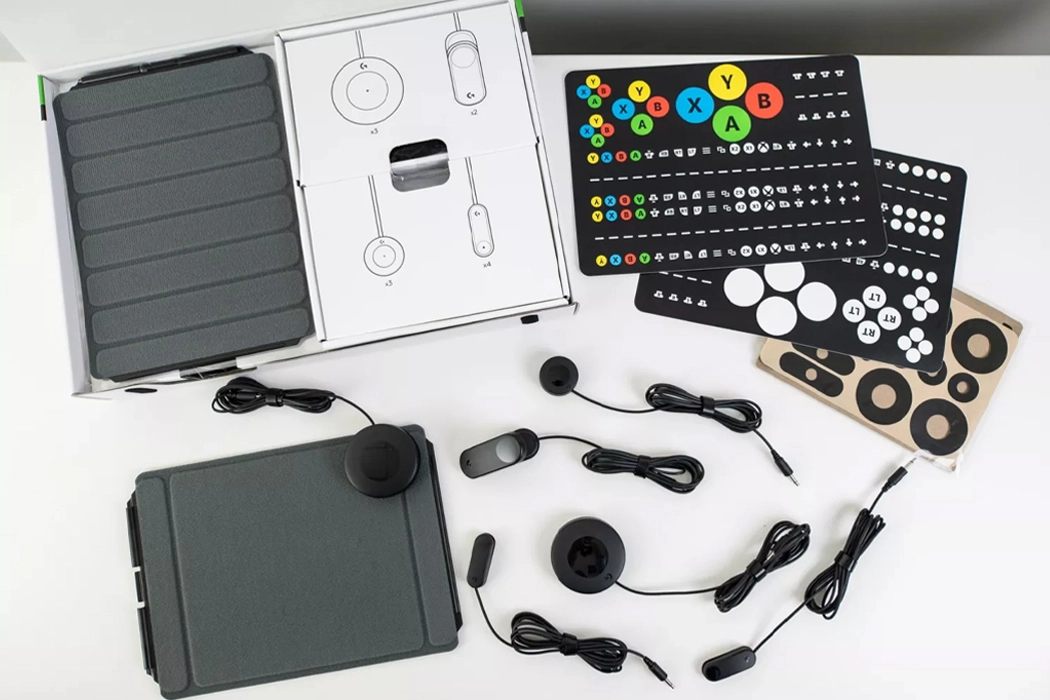 game，Logitech G，Xbox adaptive controller，