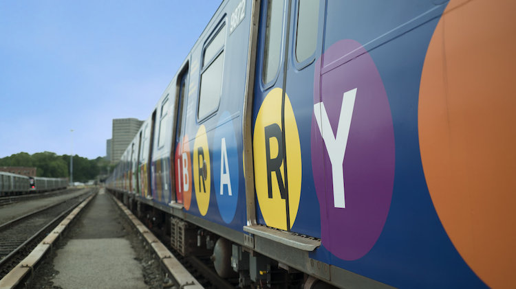 metro，library，e-book，vehicle，