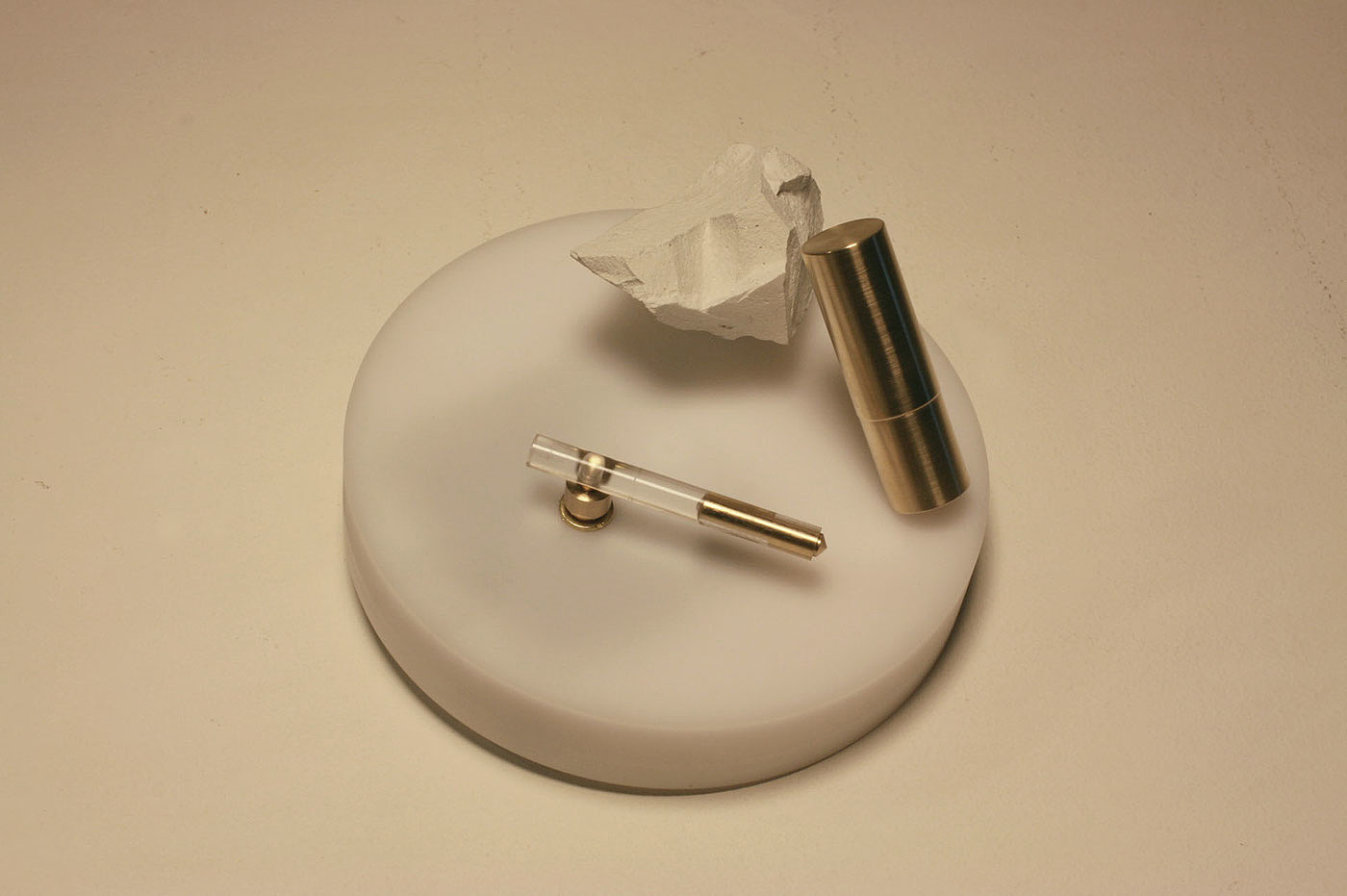 modelling，clock，brass，cement，