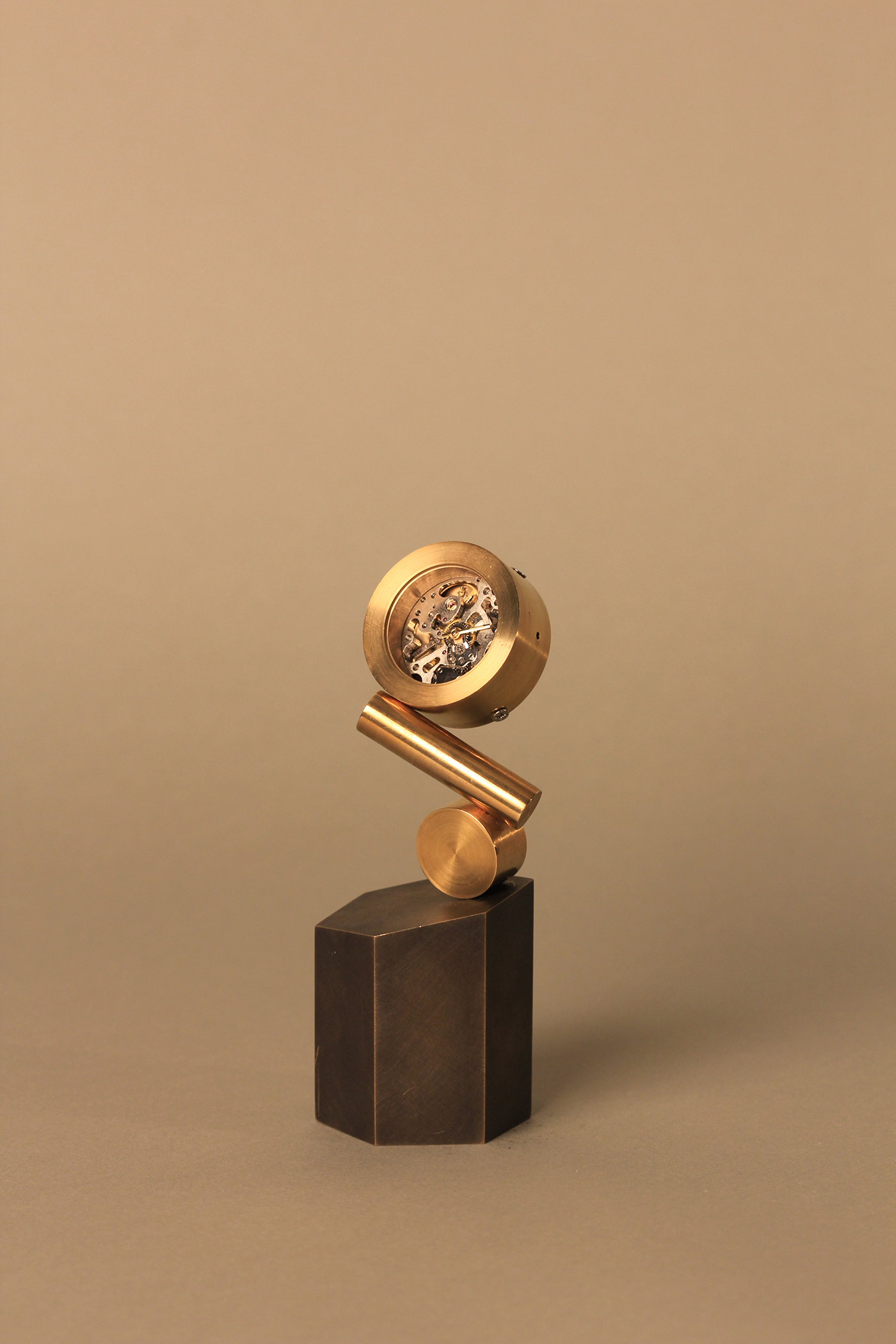 modelling，clock，brass，cement，