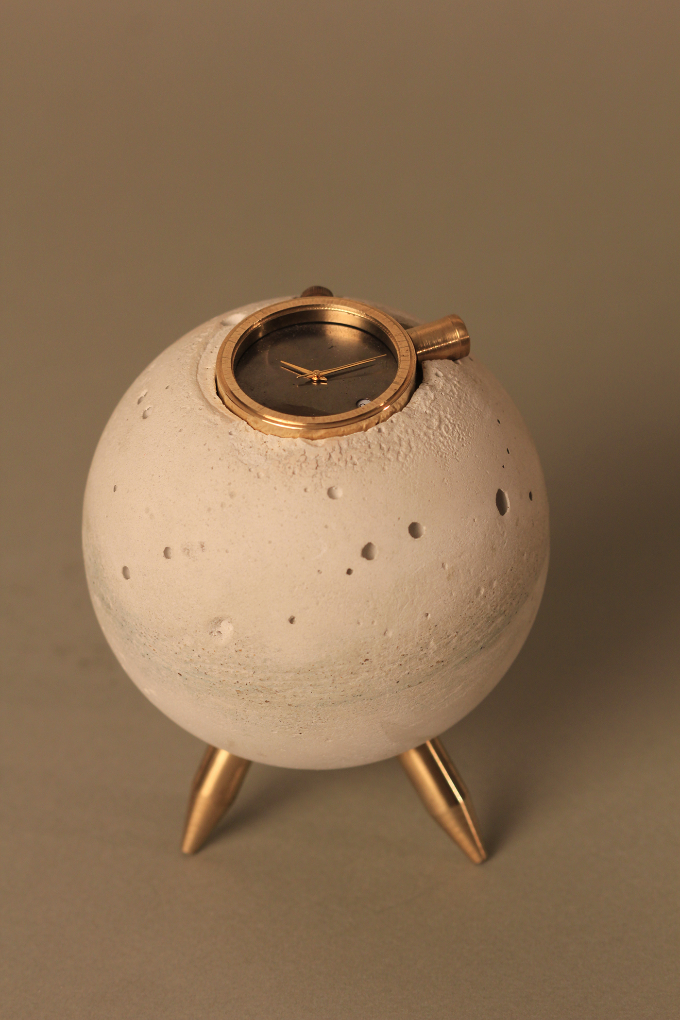 modelling，clock，brass，cement，