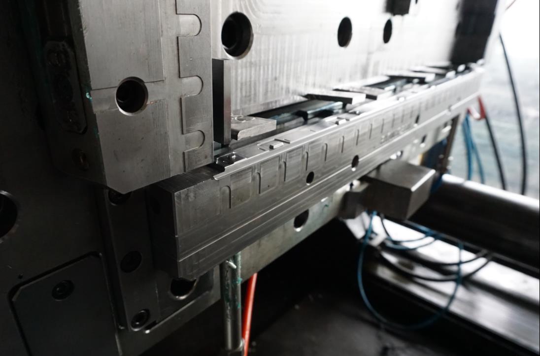 Injection mould，product，