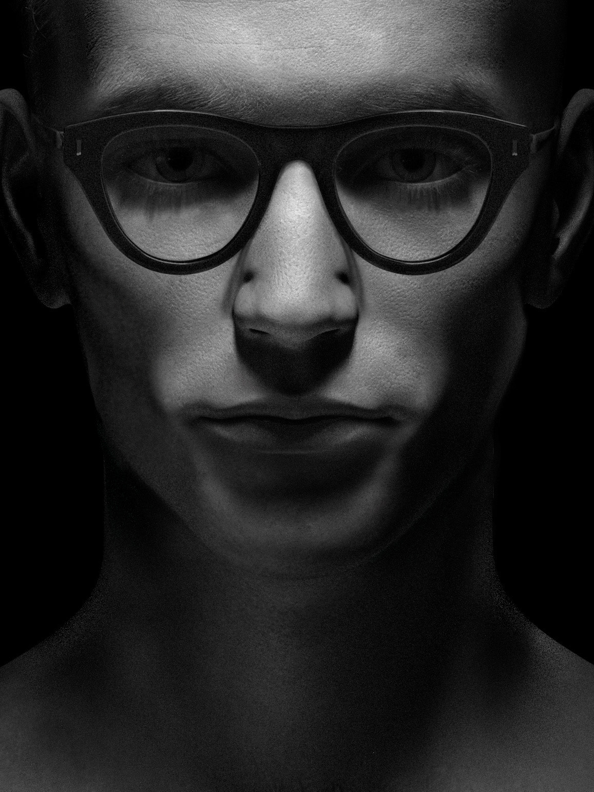 Boom Studio，glasses，Luminous，Ultra thin metal，light glasses，